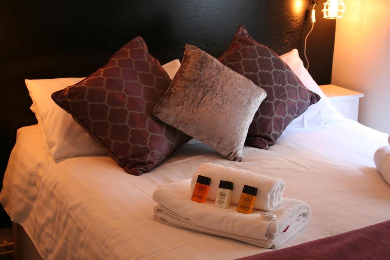 Hotel The Lady Elizabeth à Sudbury  Extérieur photo